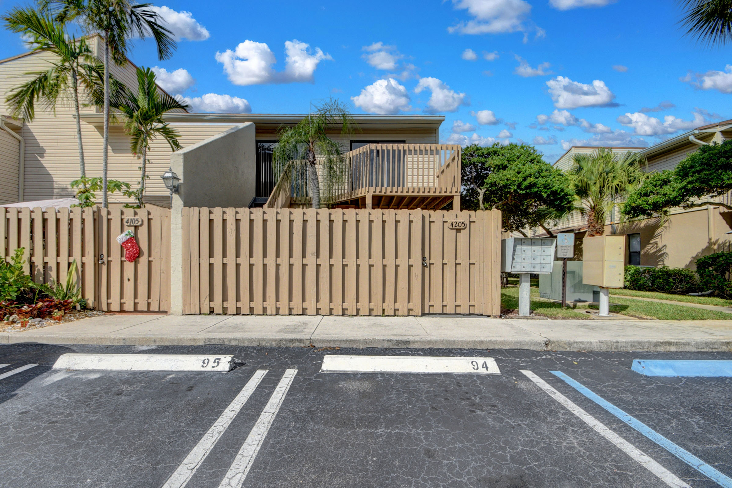 614 Executive Center Drive