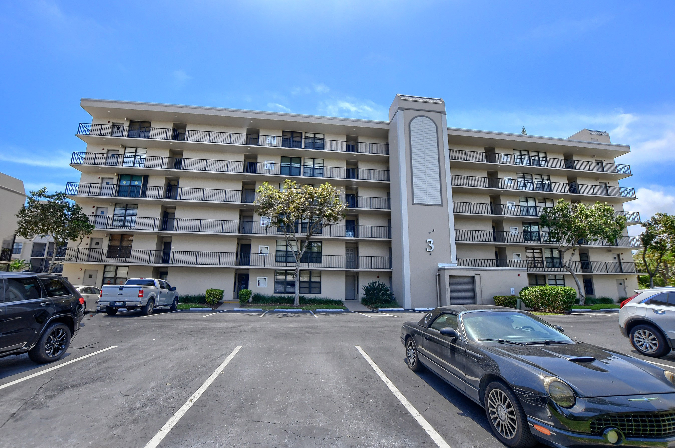 3 Royal Palm Way